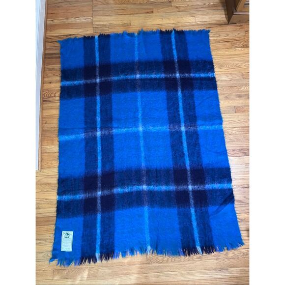 Vintage 1996 Mohair Wool Blue Plaid Blanket Throw 50x70” - Picture 6 of 6
